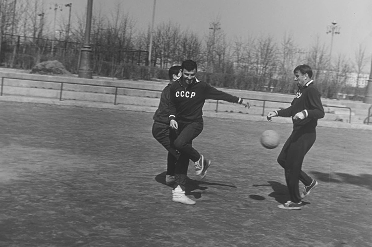 Сборная СССР готовится к Мундиалю-1966.