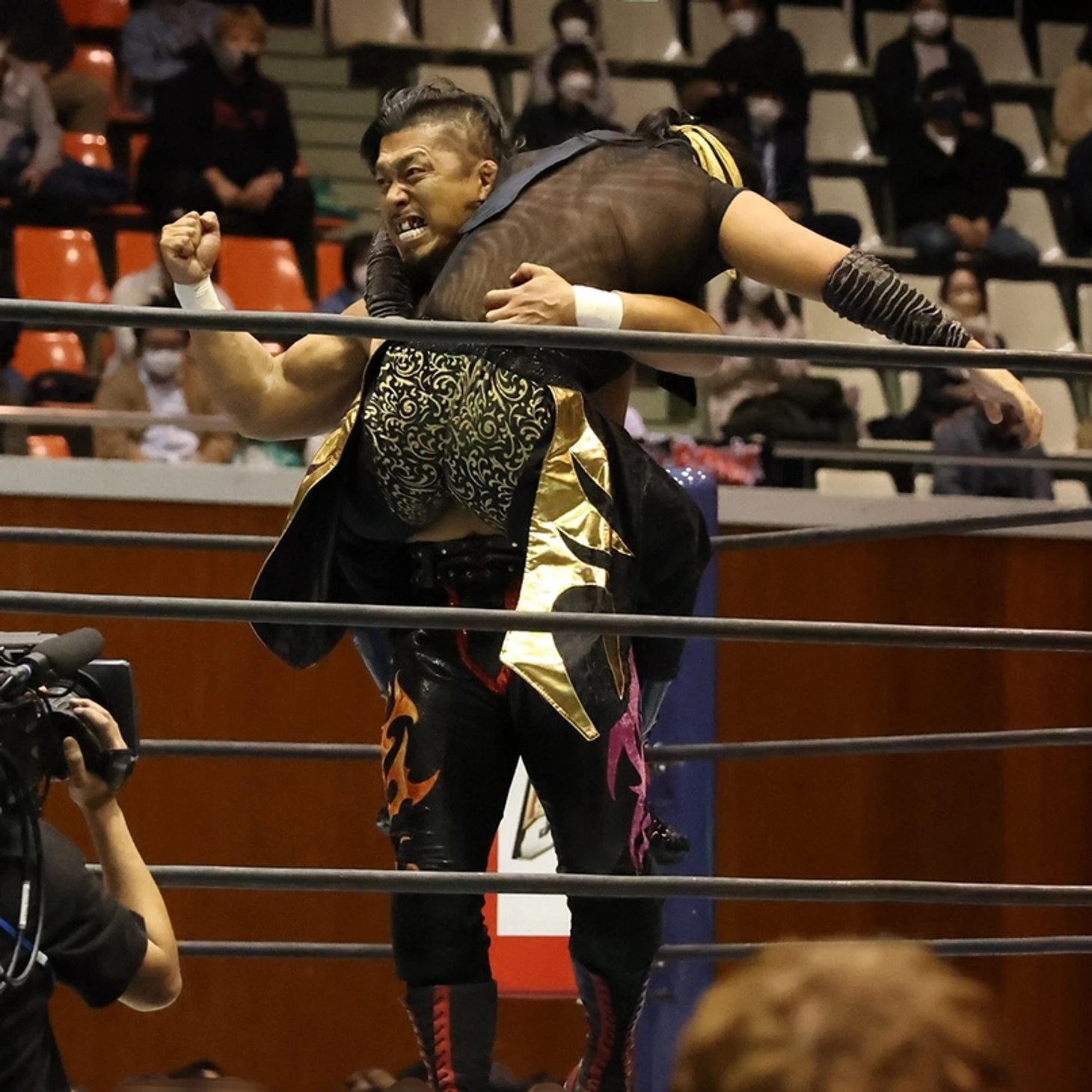 Обзор восьмого дня NJPW World Tag League 2022, изображение №4