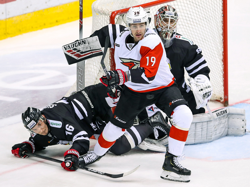 «Трактор» на своём льду в овертайме сломил сопротивление «Авангарда»