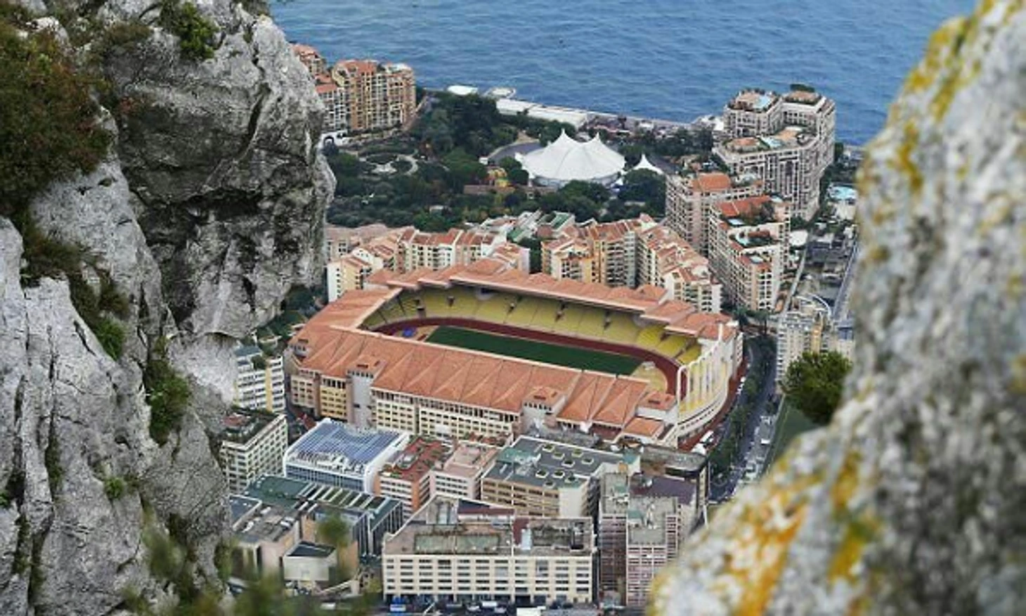 https://photobooth.cdn.sports.ru/preset/post/7/4d/7cf57358149ea8d28c08913e53bff.png