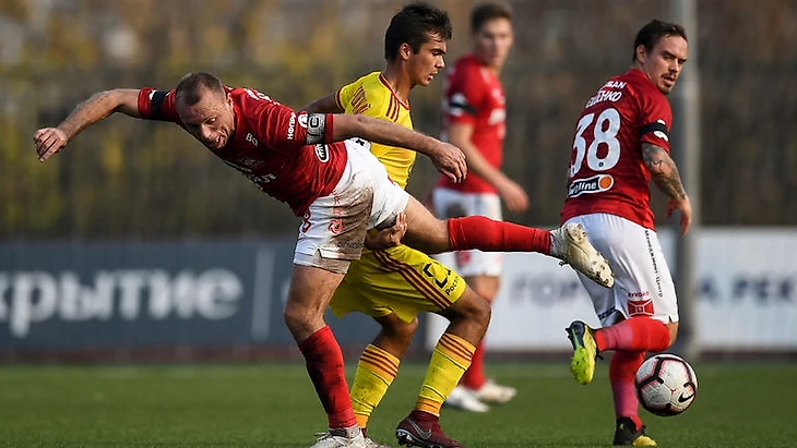 Денис Глушаков (слева) и Андрей Ещенко (справа). Фото Дарья Исаева, &quout;СЭ&quout;