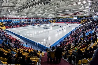 Крытые арены для хоккея с мячом в России