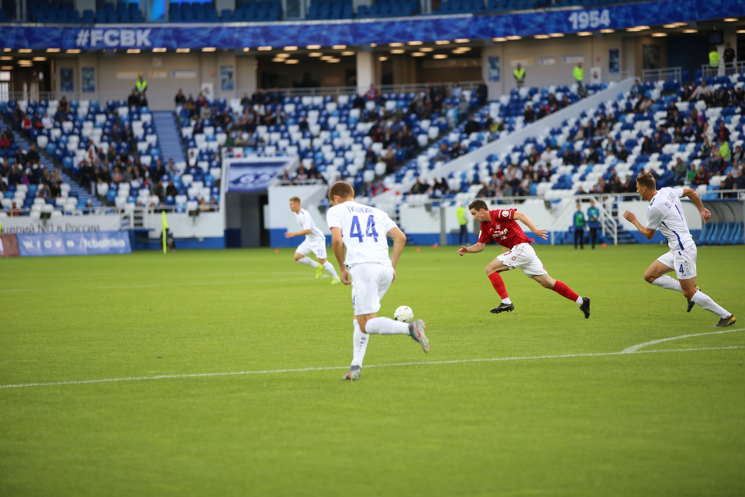 «Спартак-2» победил в Калининграде