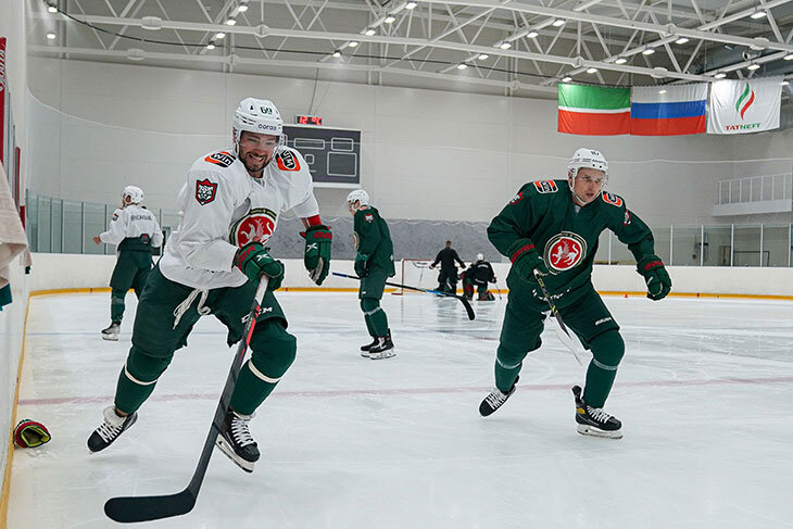 «Ак Барс» выглядит супермашиной перед новым сезоном. Там легко набирается пять сильных звеньев