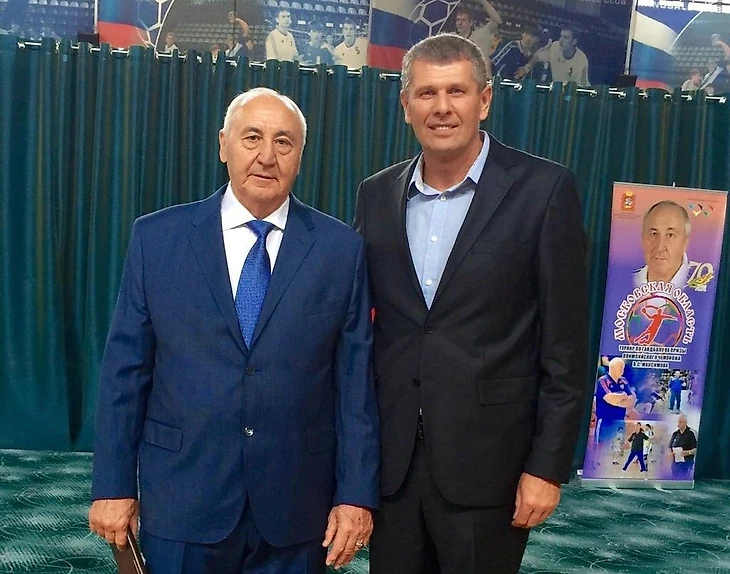 С Владимиром Максимовым