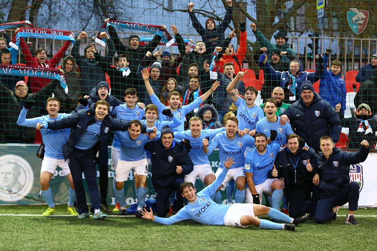 «Когда «Велес» завоюет свой первый трофей, мы скажем, что сделали это вместе». Кто болеет за «Велес»?