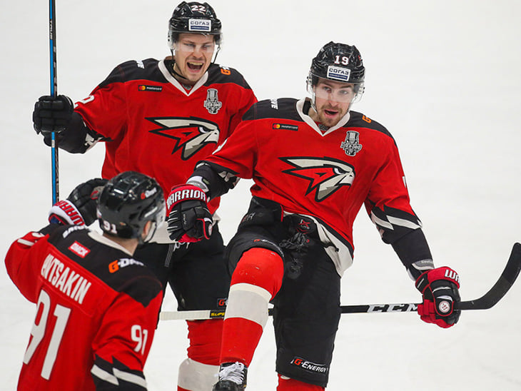 Хартли снова разнес Билялетдинова. «Авангард» – сила