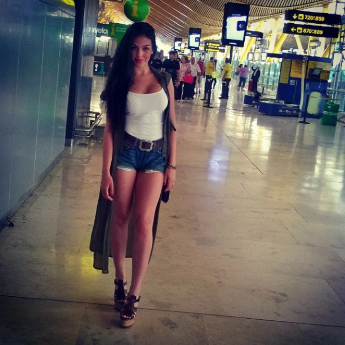 https://photobooth.cdn.sports.ru/preset/post/7/8e/78ac29afa4307af85a10c2143f9bb.png