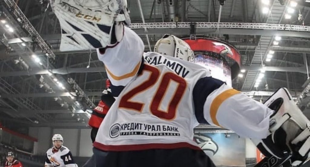 Клуб КХЛ оскорбил своего игрока Вконтакте. Удалили запись только через пару часов