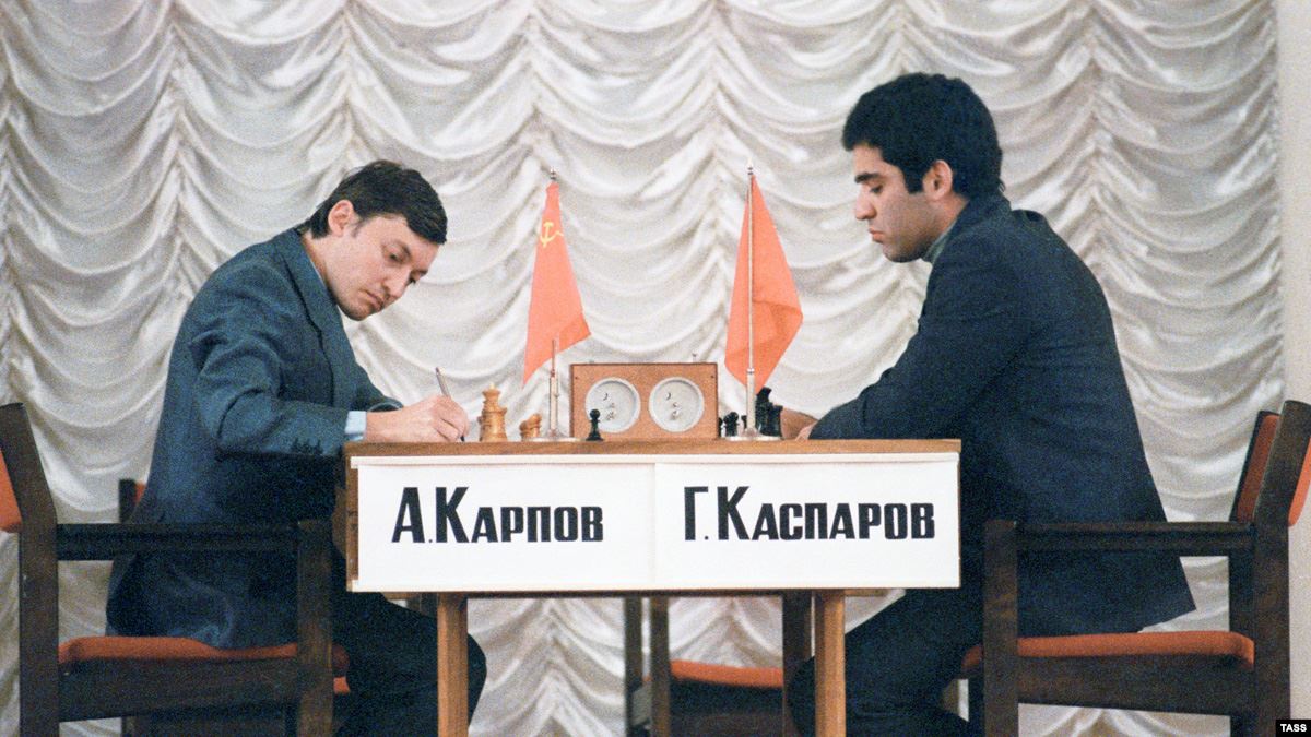 Карпов или Каспаров? 35 лет главному спору шахмат: играли без флагов, матч обрывали – а Гарри протестовал уже тогда