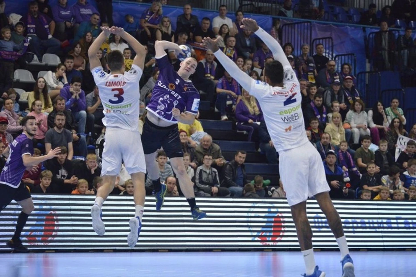 SEHA-Gazprom League. Дивизион "Восток". В матче открытия было всё! Кроме сенсации, изображение №2
