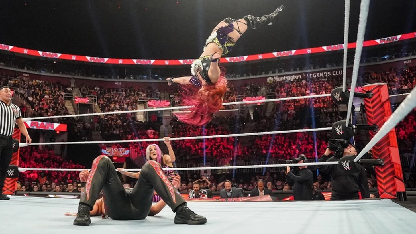 Обзор WWE Monday Night RAW 08.08.2022, изображение №15