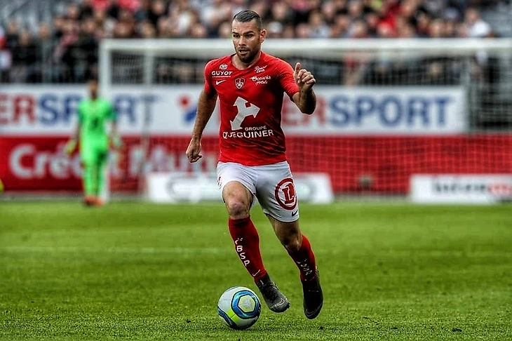 Как футболист из группы риска проводит коронавирусные будни, изображение №2