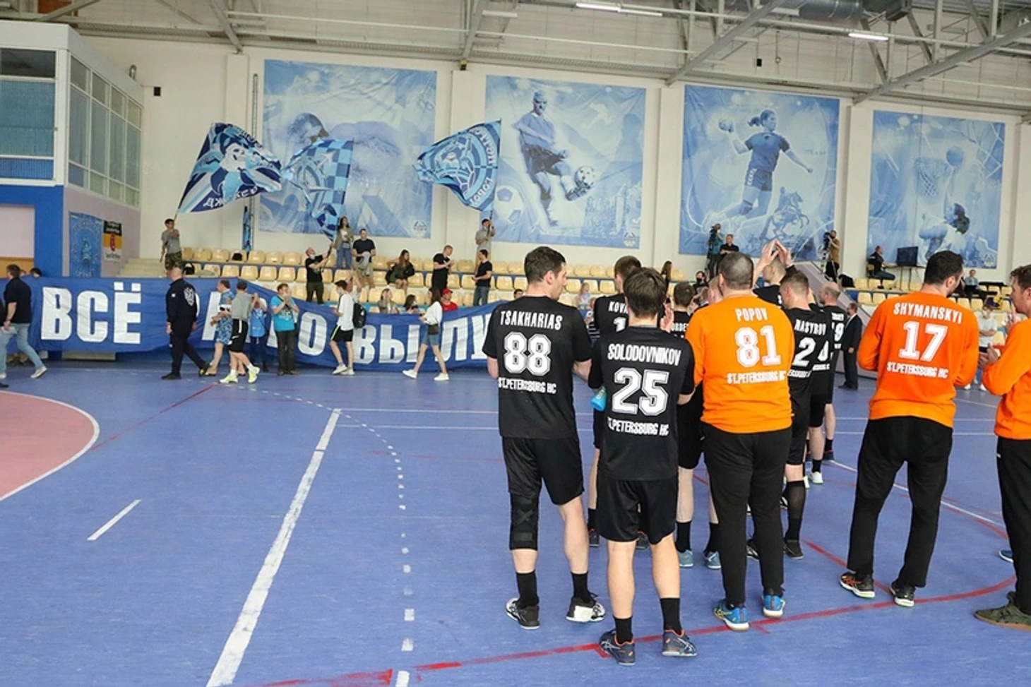 Чемпионат России. "Медведи" и громадный перевес. О чем жалеет Петкович. Осень, сулящая ненастья, изображение №4