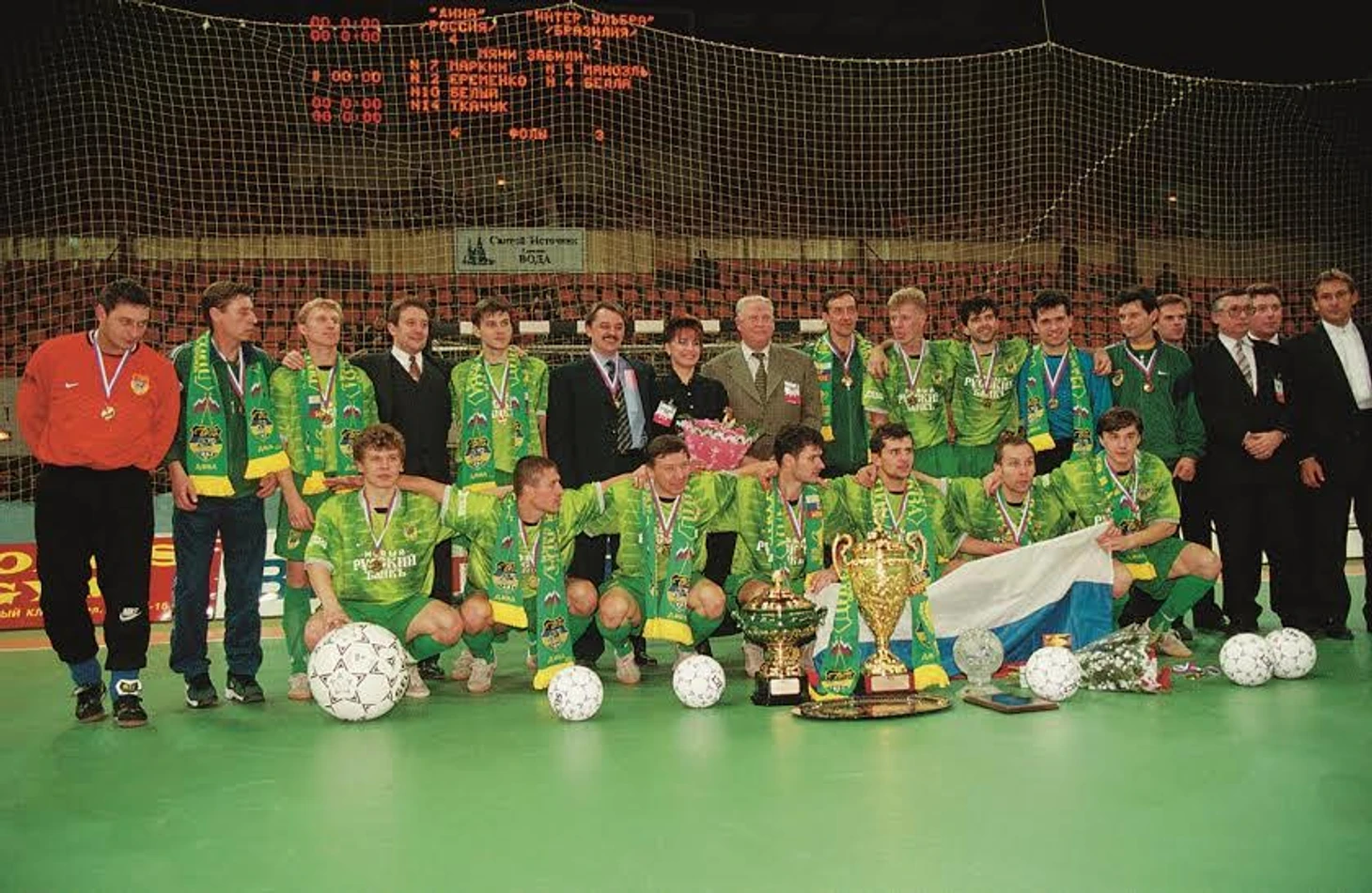https://photobooth.cdn.sports.ru/preset/post/7/b4/1161f721c4441a30eab5378da9a14.jpeg