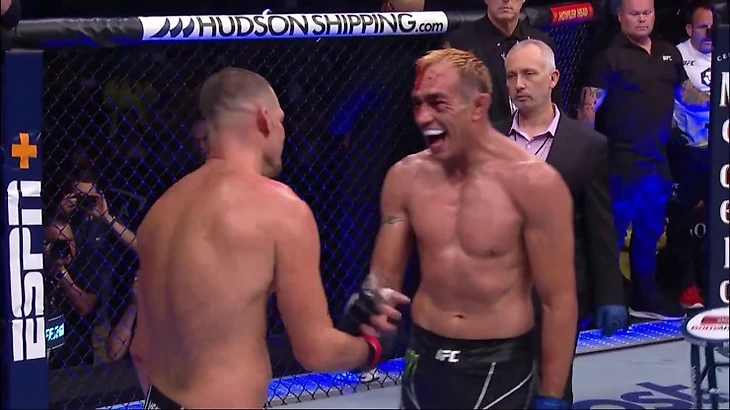 Бой ветеранов UFC Диаса и Фергюсона завершился удушением: 11 сентября 2022,  10:42 - новости на Tengrinews.kz