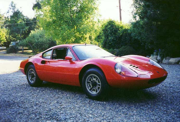 Ferrari Dino красный