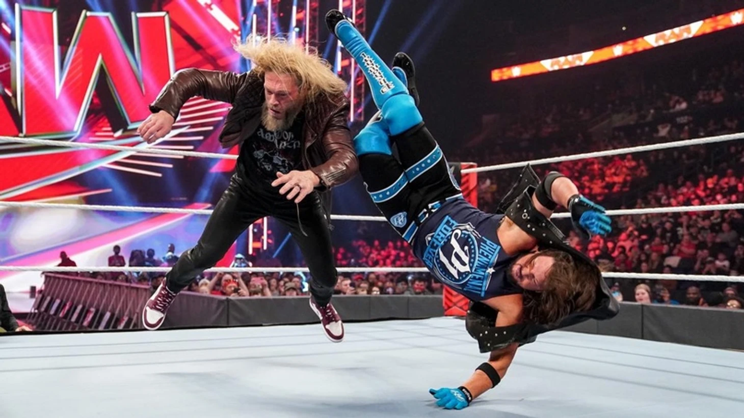 Обзор WWE Monday Night RAW 28.02.2022, изображение №23