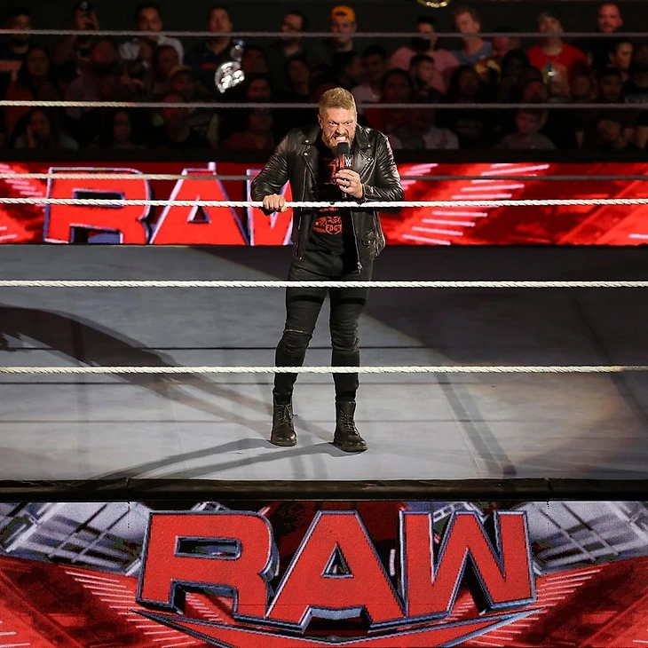 Обзор WWE Monday Night RAW 01.08.2022, изображение №12