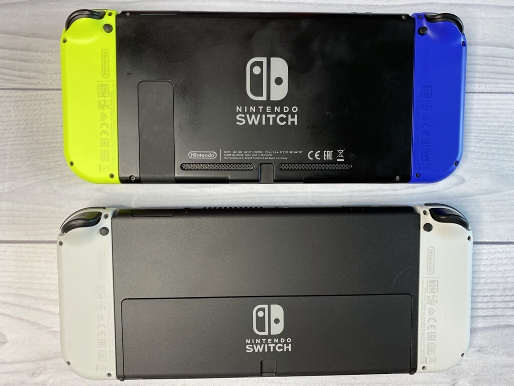 Отличие nintendo switch. Задняя крышка Nintendo Switch. Nintendo Switch без задней крышки. Задняя крышка Nintendo Switch Lite.