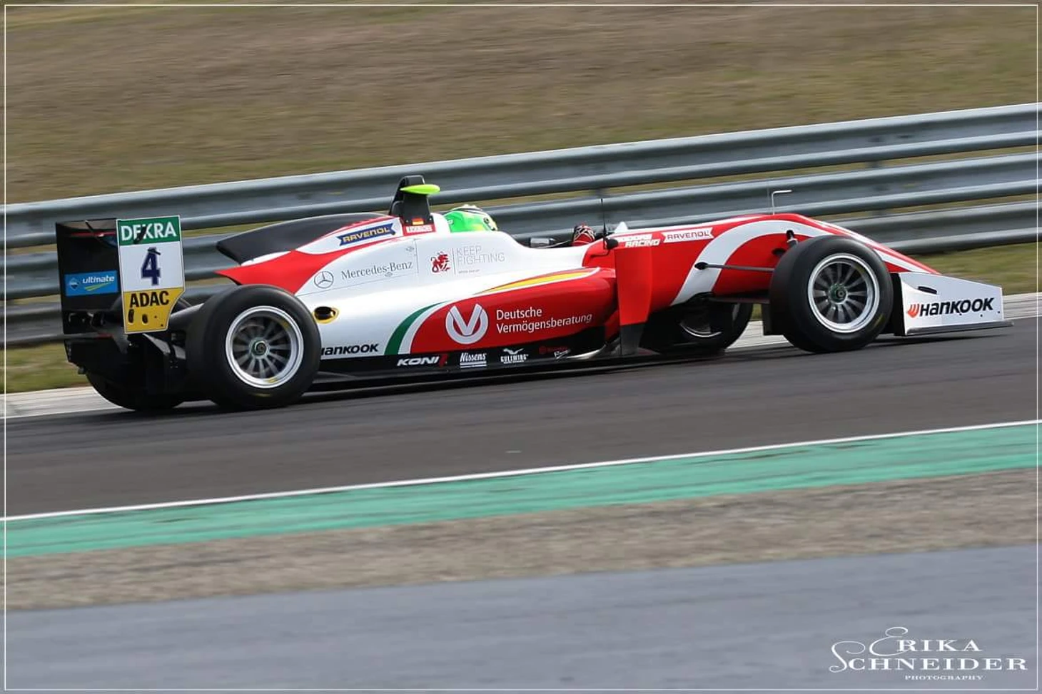 f3