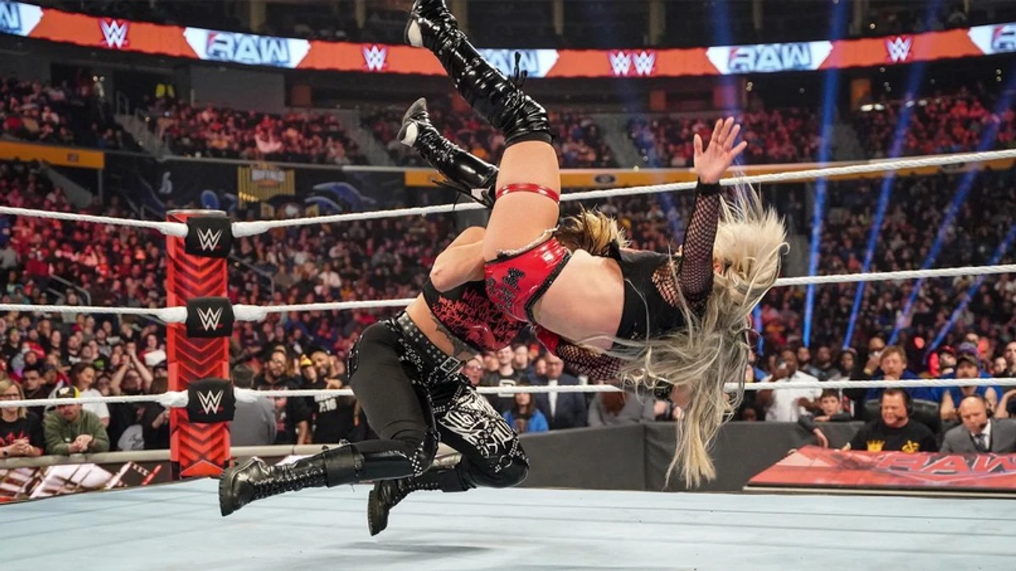 Обзор WWE Monday Night RAW 18.04.2022, изображение №7