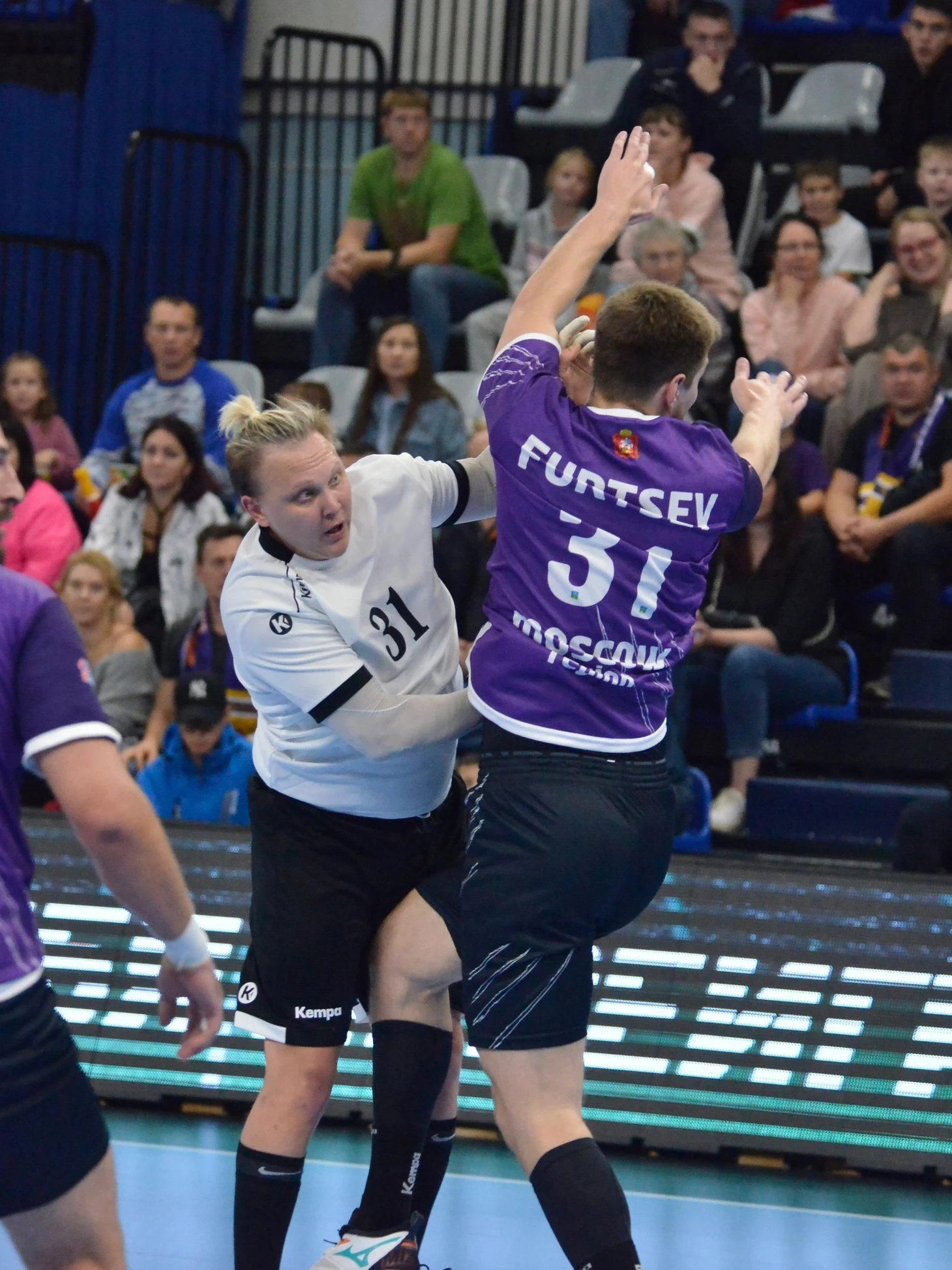 Olimpbet Суперлига. Виктор Фурцев: "Раньше доставалось от наших голкиперов за действия в защите!", изображение №3