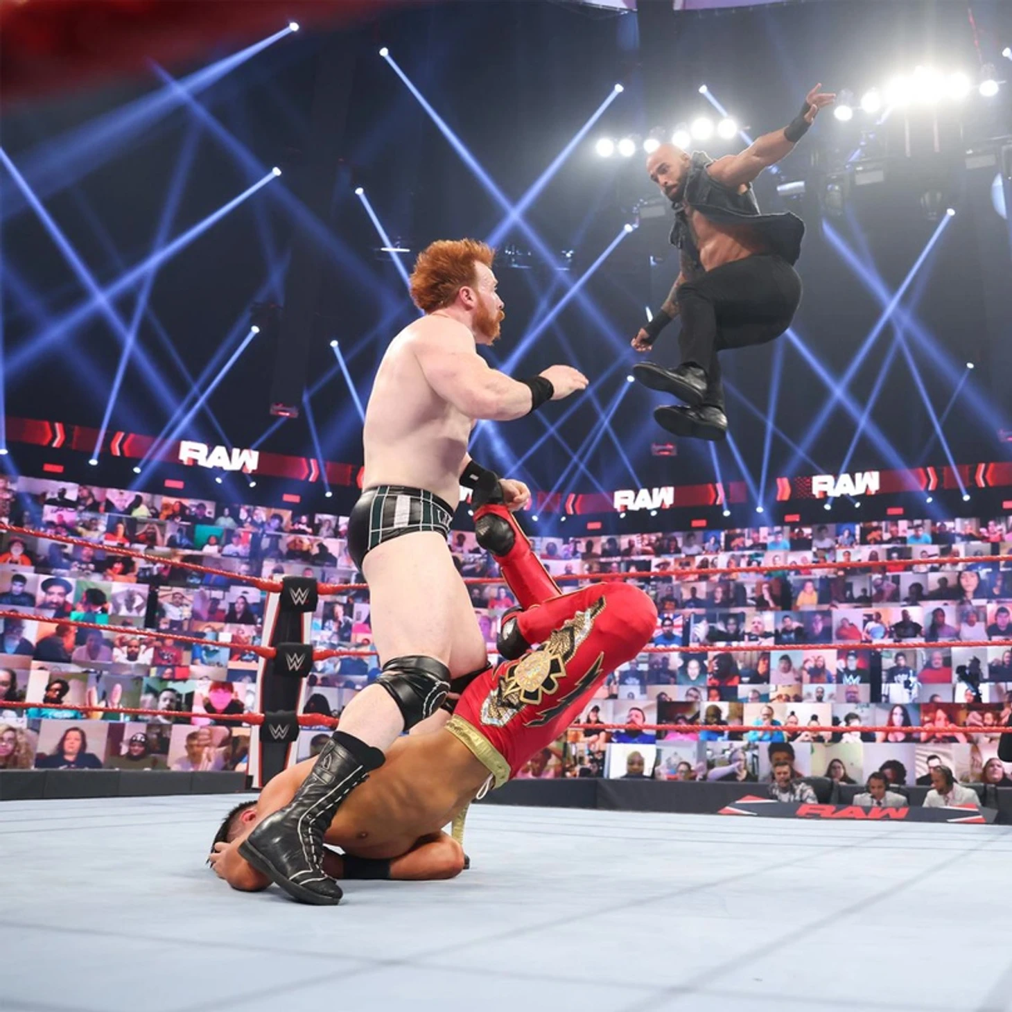 Обзор WWE Monday Night RAW 24.05.2021, изображение №22