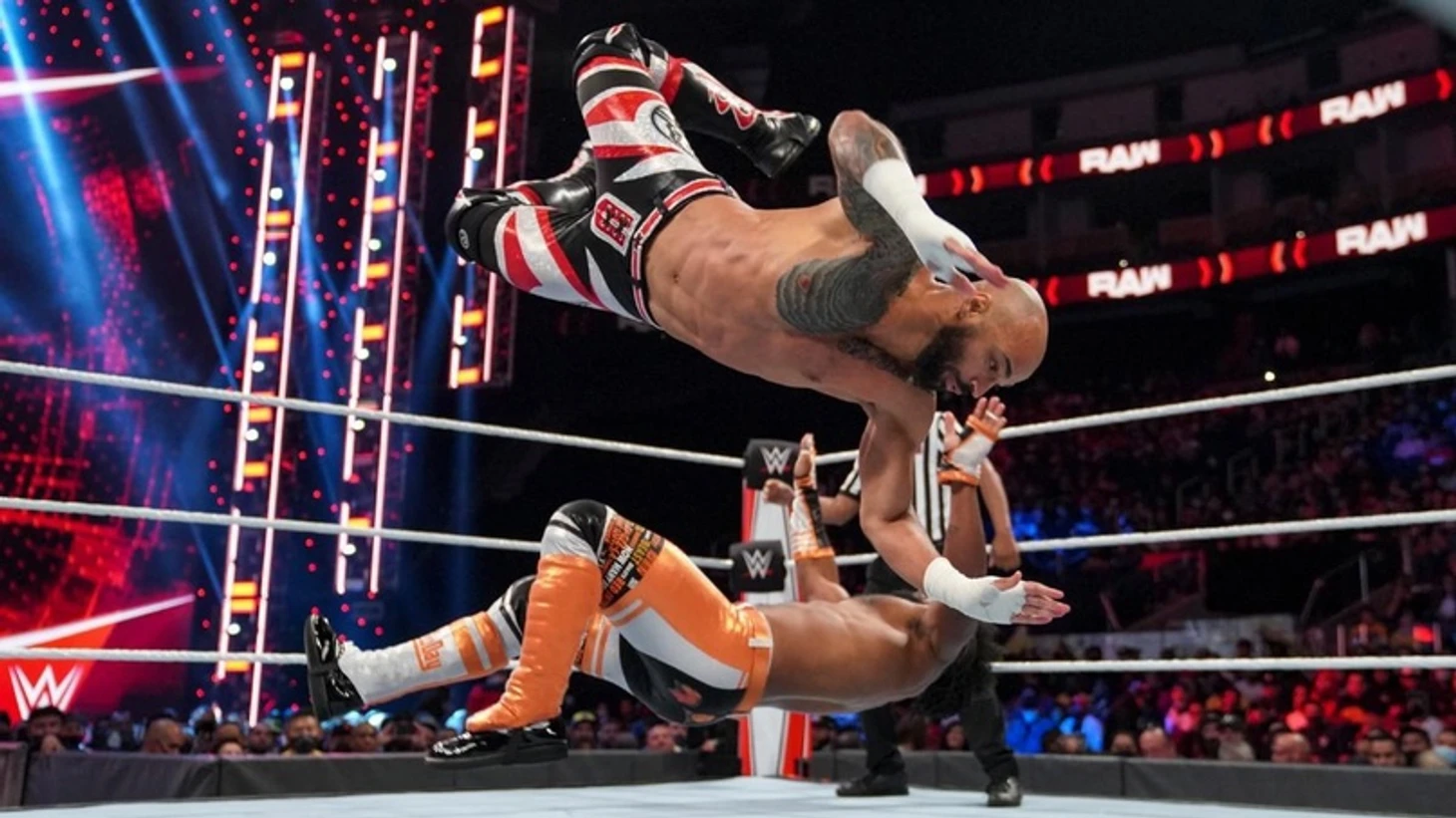 Обзор WWE Monday Night RAW 11.10.2021, изображение №5