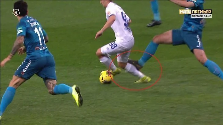 7-я минута матча «Зенит» — ЦСКА.