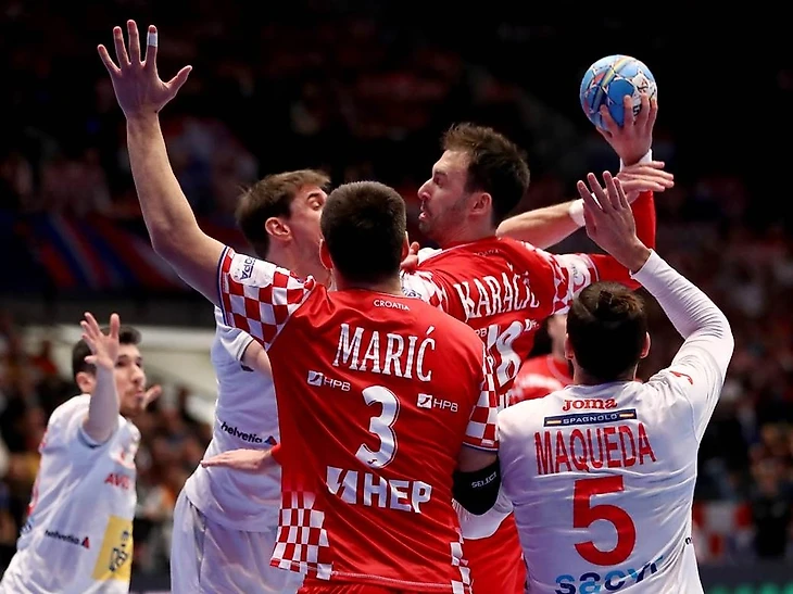 Сергей Кленов в журнале "Быстрый центр". Как держаться на гребне волны? Тактический ликбез, изображение №3