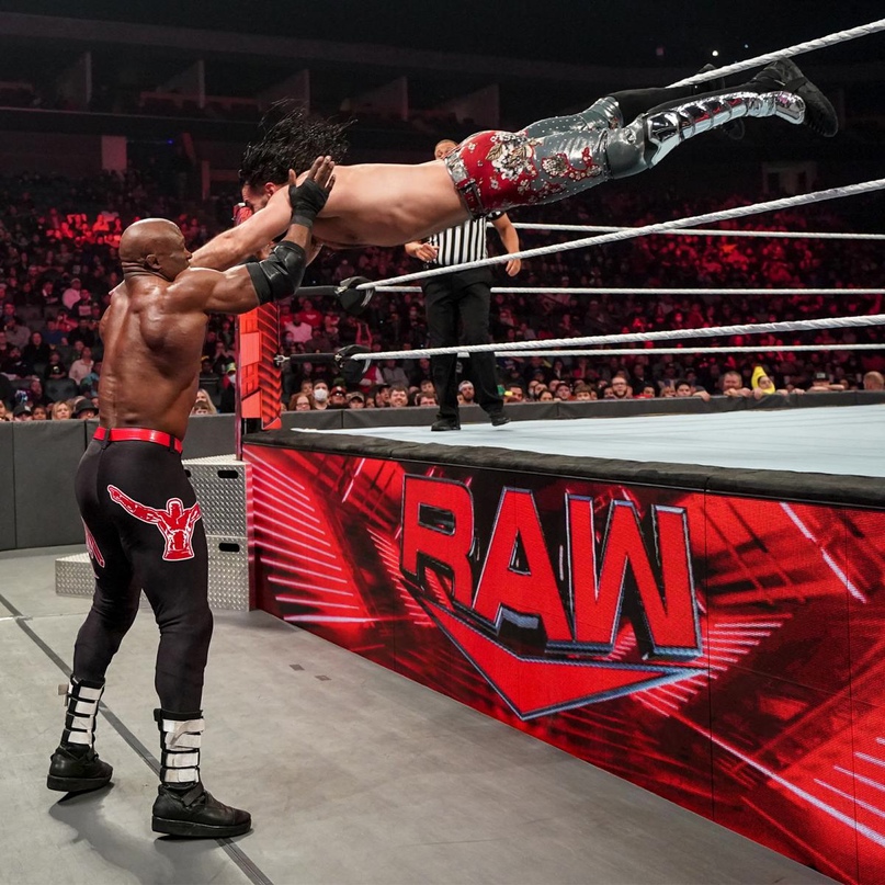 Monday night raw 18.12 2023