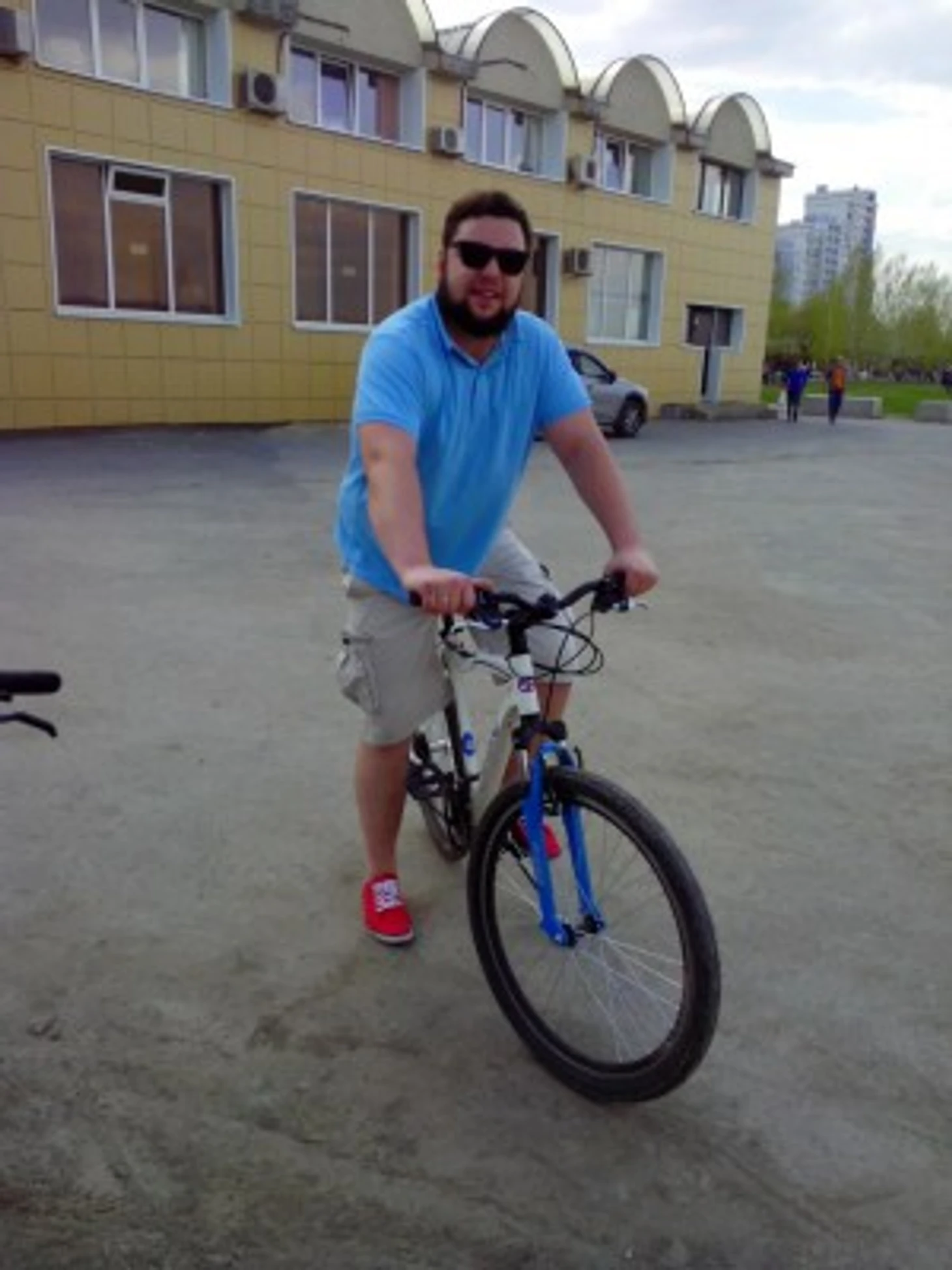 https://photobooth.cdn.sports.ru/preset/post/8/01/97f2d7f9040b597d661621bb95059.jpeg