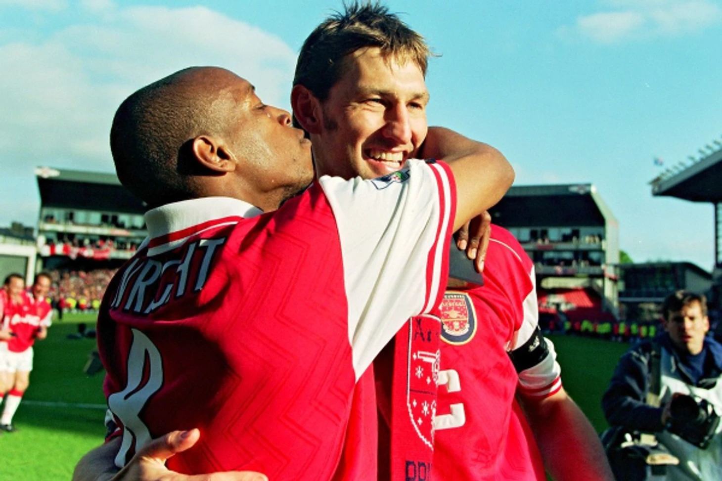 https://photobooth.cdn.sports.ru/preset/post/8/01/bfbcdaaf2461089fc1d5d6fb03e69.png