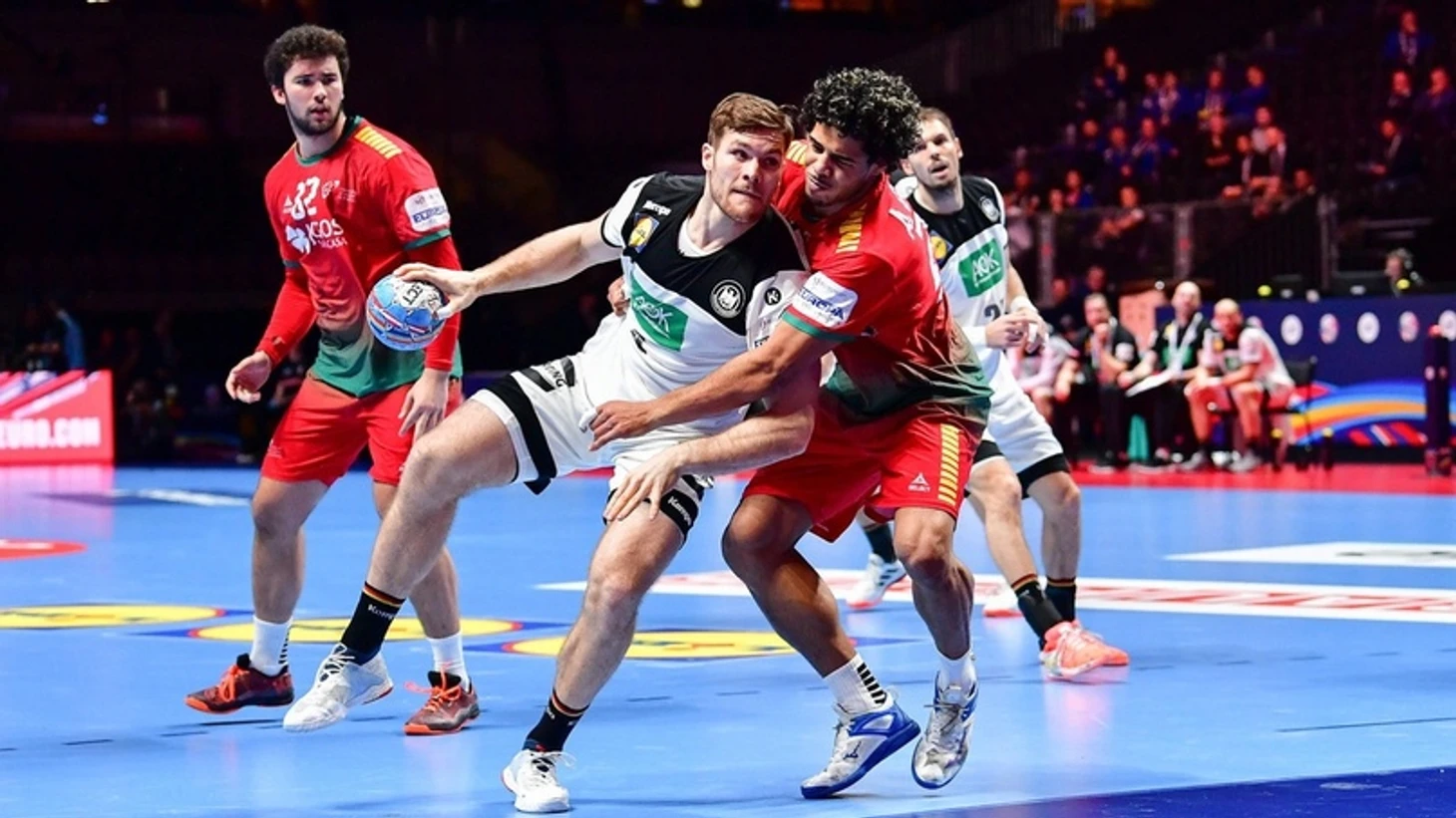 ЧЕ-2020. Каждому по подарку. Единственный день, когда всерьез не расстроен никто, изображение №3