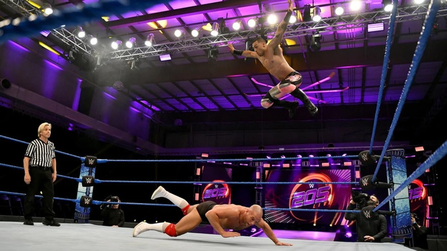 Обзор WWE 205 Live 20.03.2020, изображение №3