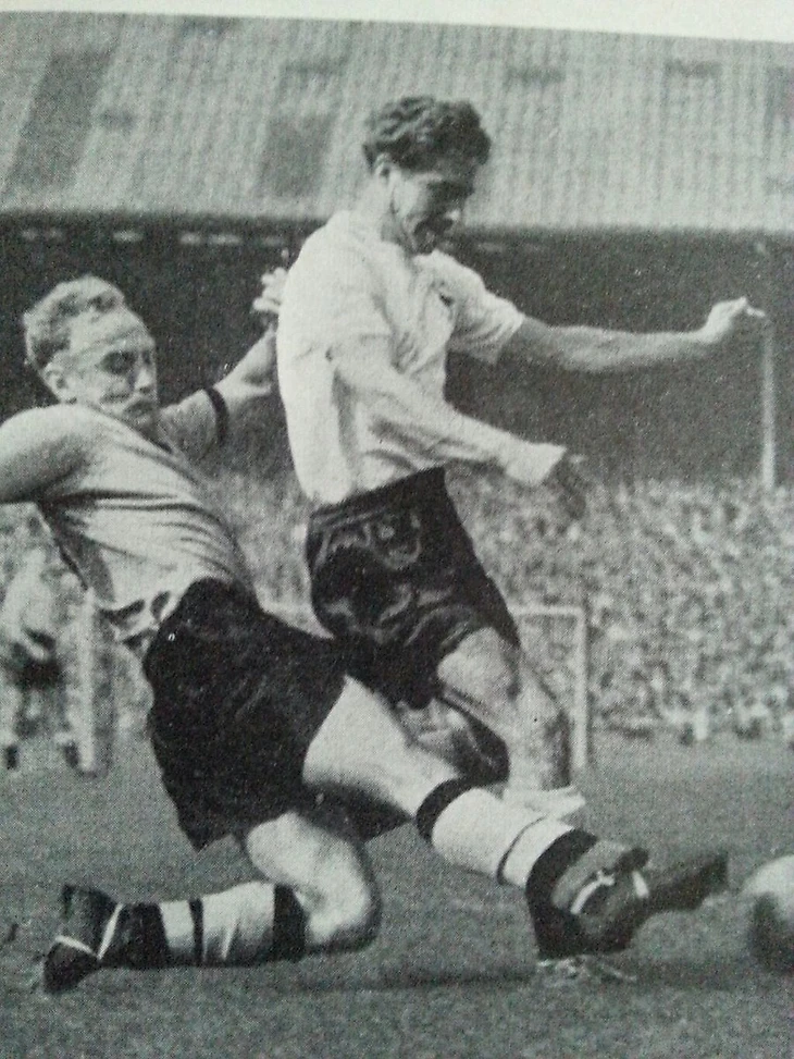 Билли Райт (1)