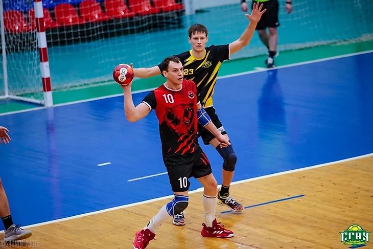 Чемпионат России. Одна интрига и три закономерности: мужской плей-офф стартовал "по расписанию", изображение №4