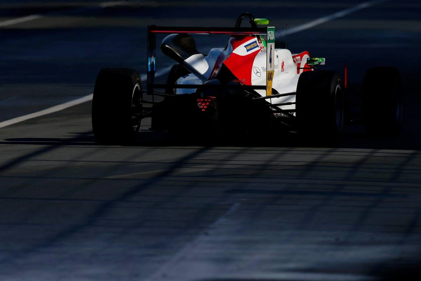 f3