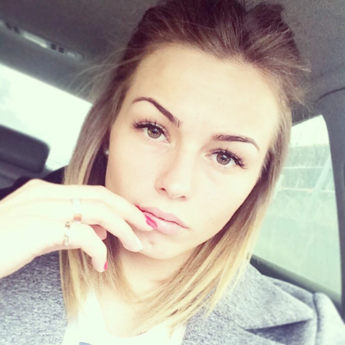 https://photobooth.cdn.sports.ru/preset/post/8/1e/cc1f6999d4b76b90cb91926e84320.png