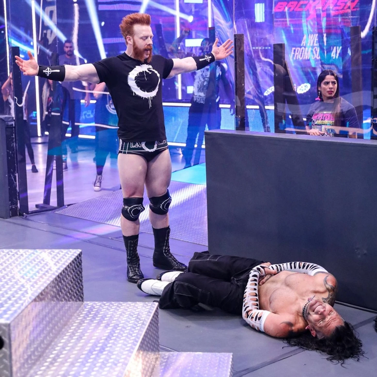 Обзор WWE SmackDown от 05.06.2020, изображение №2