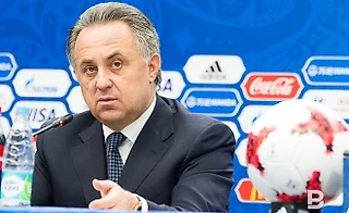 Страна не может — ФИФА поможет. Кто спасет российский футбол от Виталия Мутко?