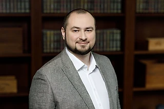 #1 Ярослав Мешалкин — директор по стратегическим коммуникациям ESforce Holding