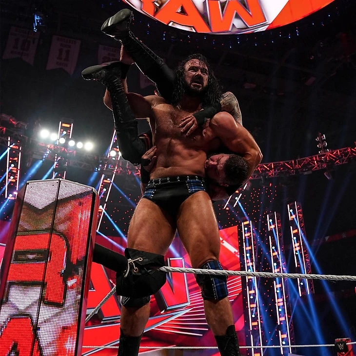 Обзор WWE Monday Night RAW 15.08.2022, изображение №15