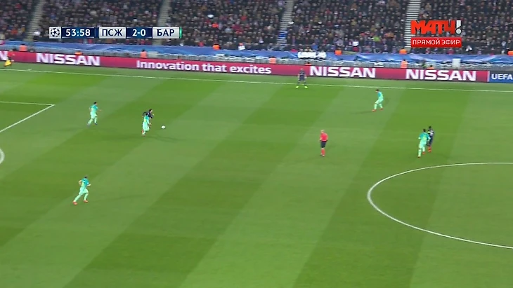 Месси прессингует Рабьо