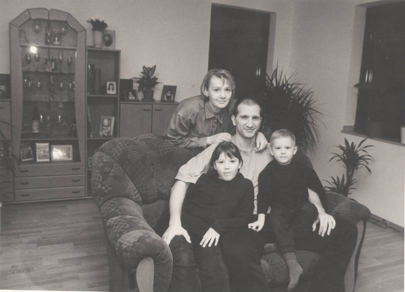 Семья Халепо, 1999 год