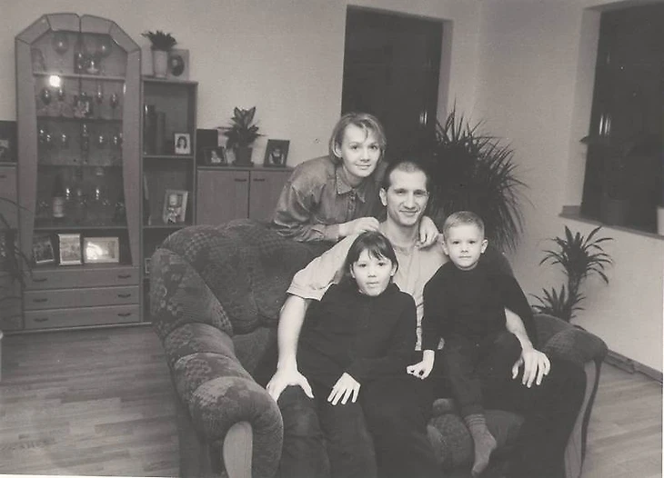 Семья Халепо, 1999 год