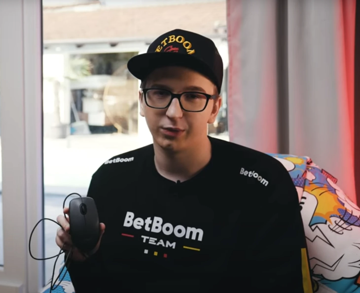 Счастливая мышка Сэйва