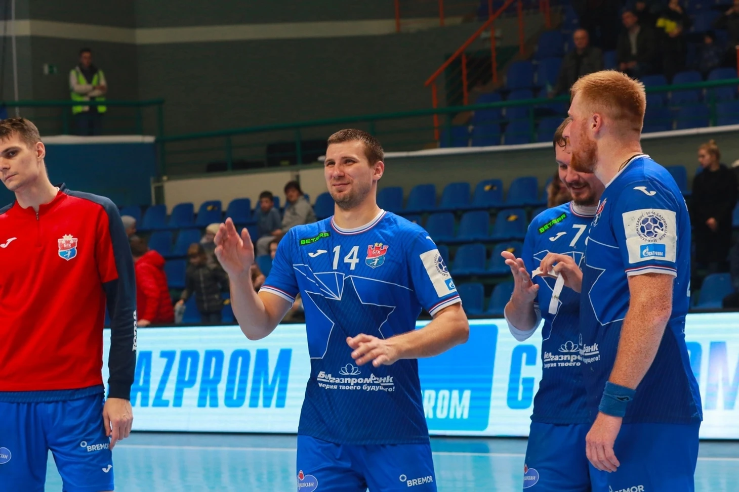 SEHA-Gazprom League. Андрей Юринок: "Могу разобрать и почистить ноутбук. Не для экономии, для души!", изображение №2