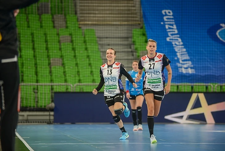 Лига чемпионов. Как Дмитриева защищалась против Вяхиревой? И чем помогла "Бухаресту" Судакова?, изображение №1